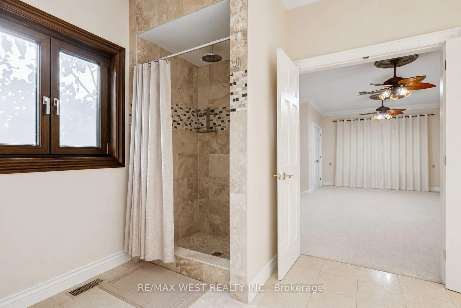 Photo 26 of 54 Lynndale Road, Norfolk, Simcoe — HOMEH