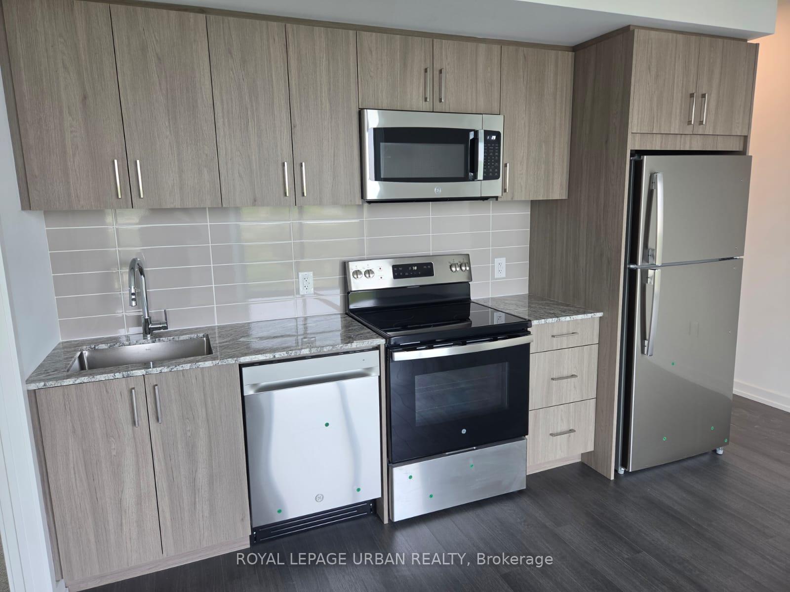 Photo 10 of Unit 704, 4010 Eglinton Avenue W, Etobicoke, Humber Heights — HOMEH