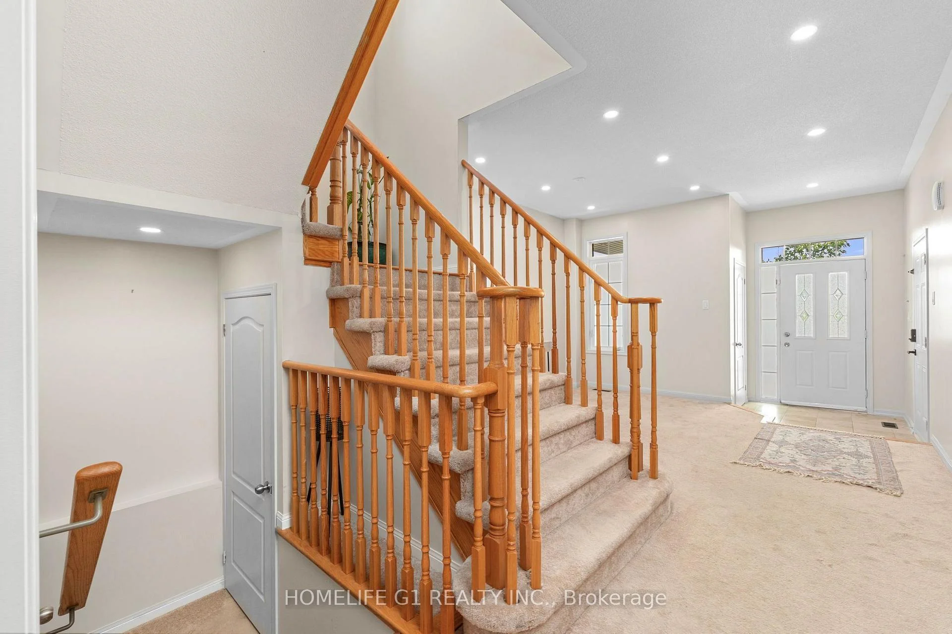 Photo 7 of 10 Hurst Drive, Ajax, Northwest Ajax — HOMEH