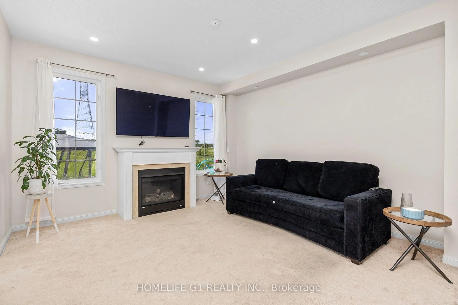 Photo 8 of 10 Hurst Drive, Ajax, Northwest Ajax — HOMEH