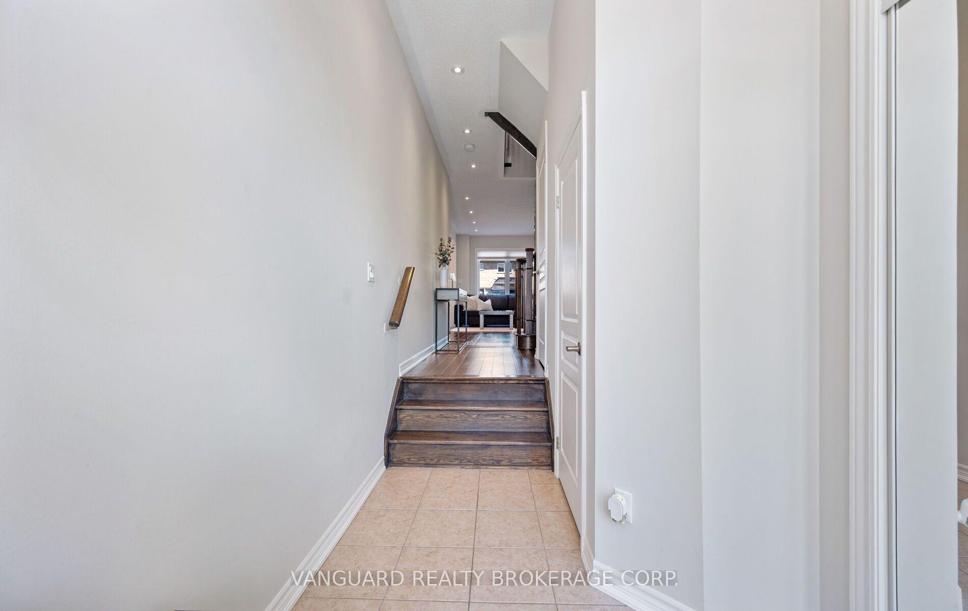Photo 7 of 71 Hawke Crescent, New Tecumseth, Tottenham — HOMEH