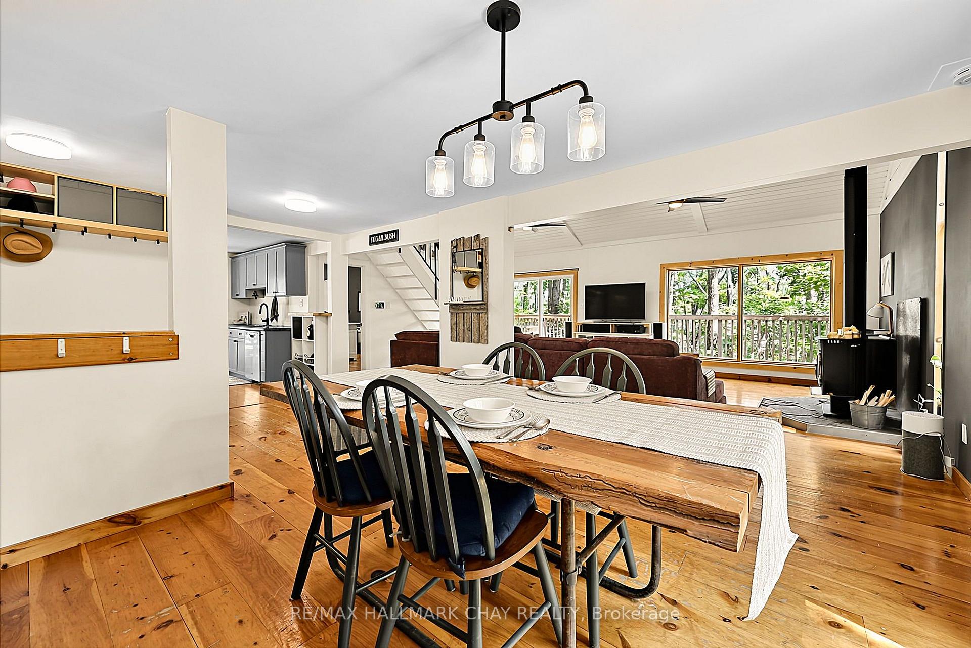 Photo 5 of 88 Huronwoods Drive, Oro-Medonte, Sugarbush — HOMEH