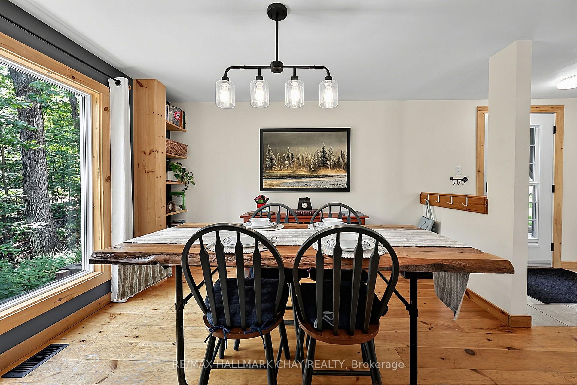 Photo 6 of 88 Huronwoods Drive, Oro-Medonte, Sugarbush — HOMEH