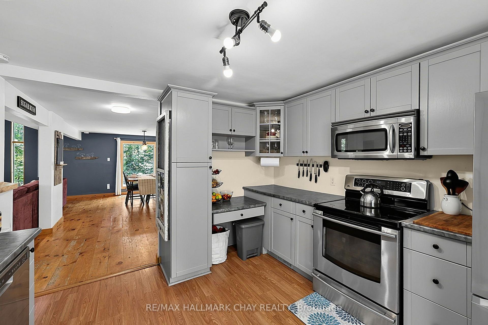 Photo 9 of 88 Huronwoods Drive, Oro-Medonte, Sugarbush — HOMEH