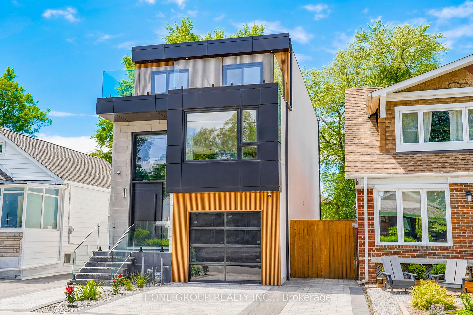 Photo 2 of 570 Main Street, Toronto, Woodbine-Lumsden — HOMEH