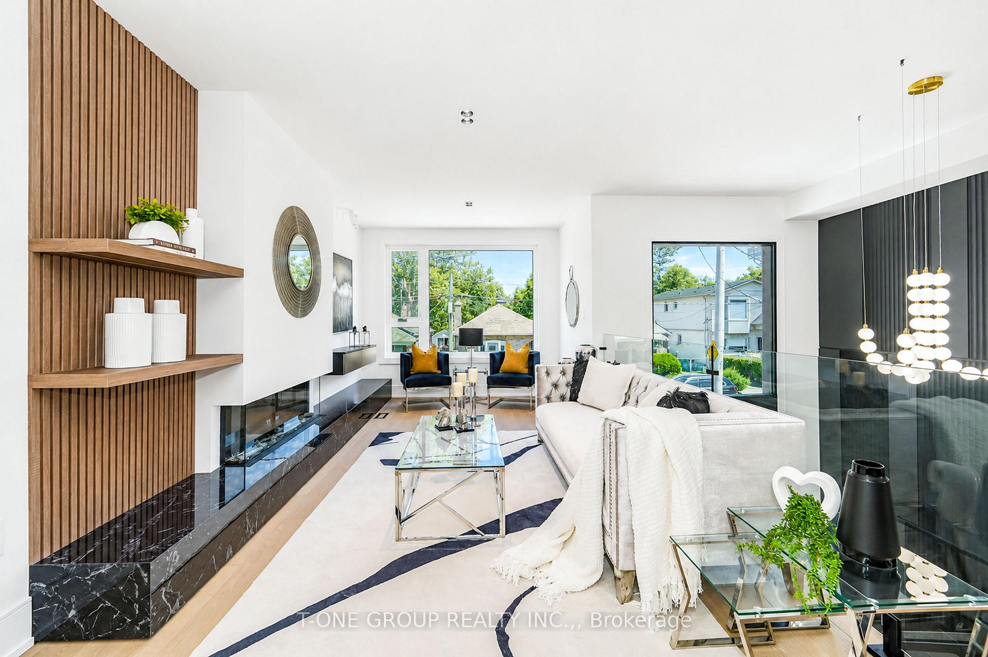 Photo 18 of 570 Main Street, Toronto, Woodbine-Lumsden — HOMEH