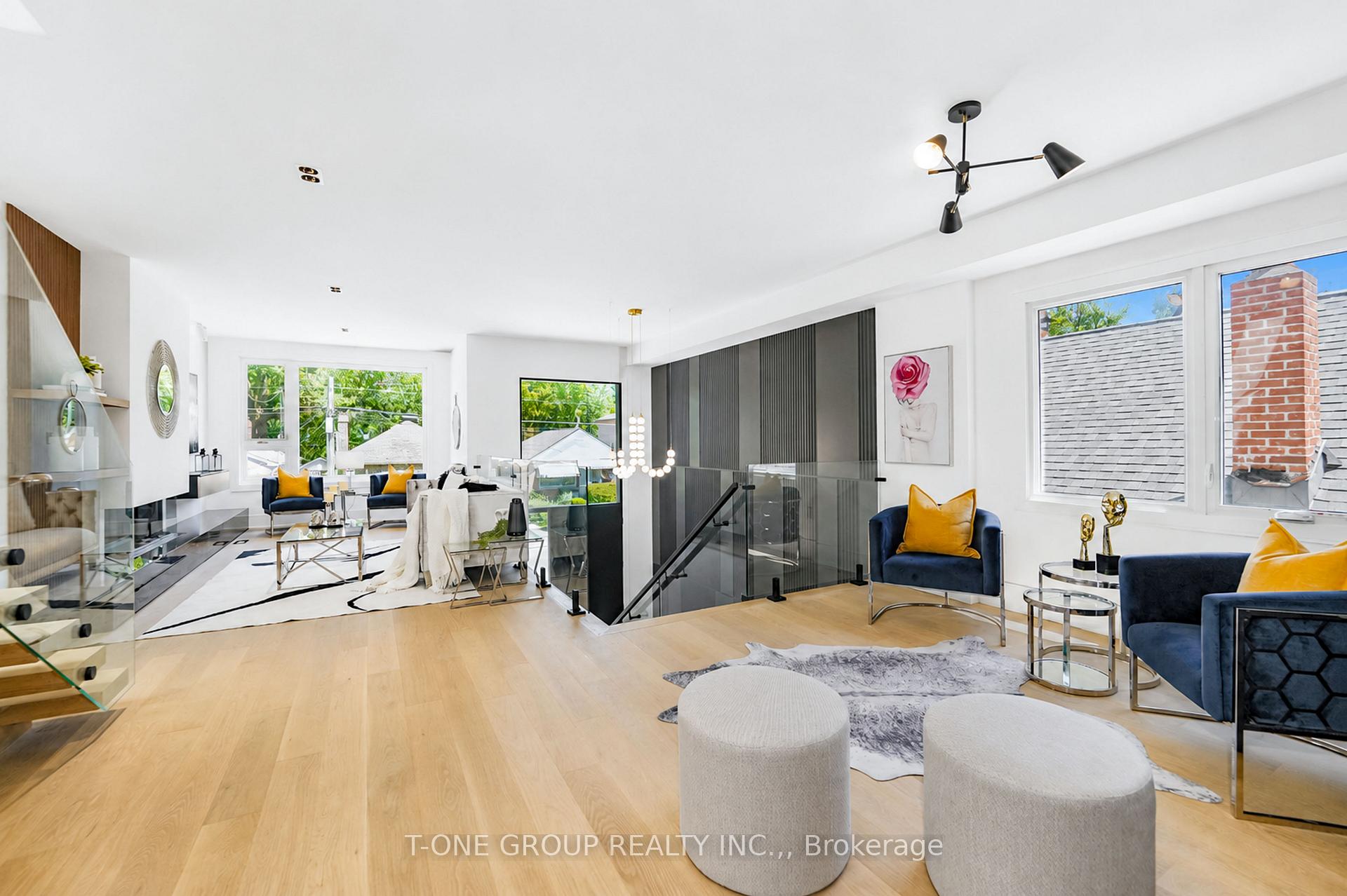 Photo 20 of 570 Main Street, Toronto, Woodbine-Lumsden — HOMEH