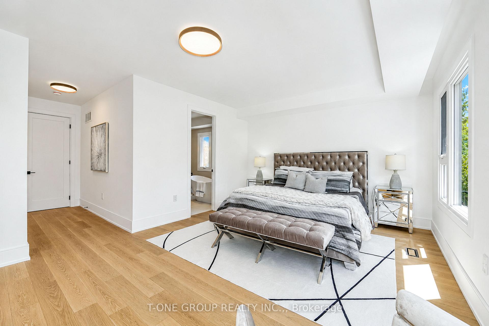 Photo 23 of 570 Main Street, Toronto, Woodbine-Lumsden — HOMEH