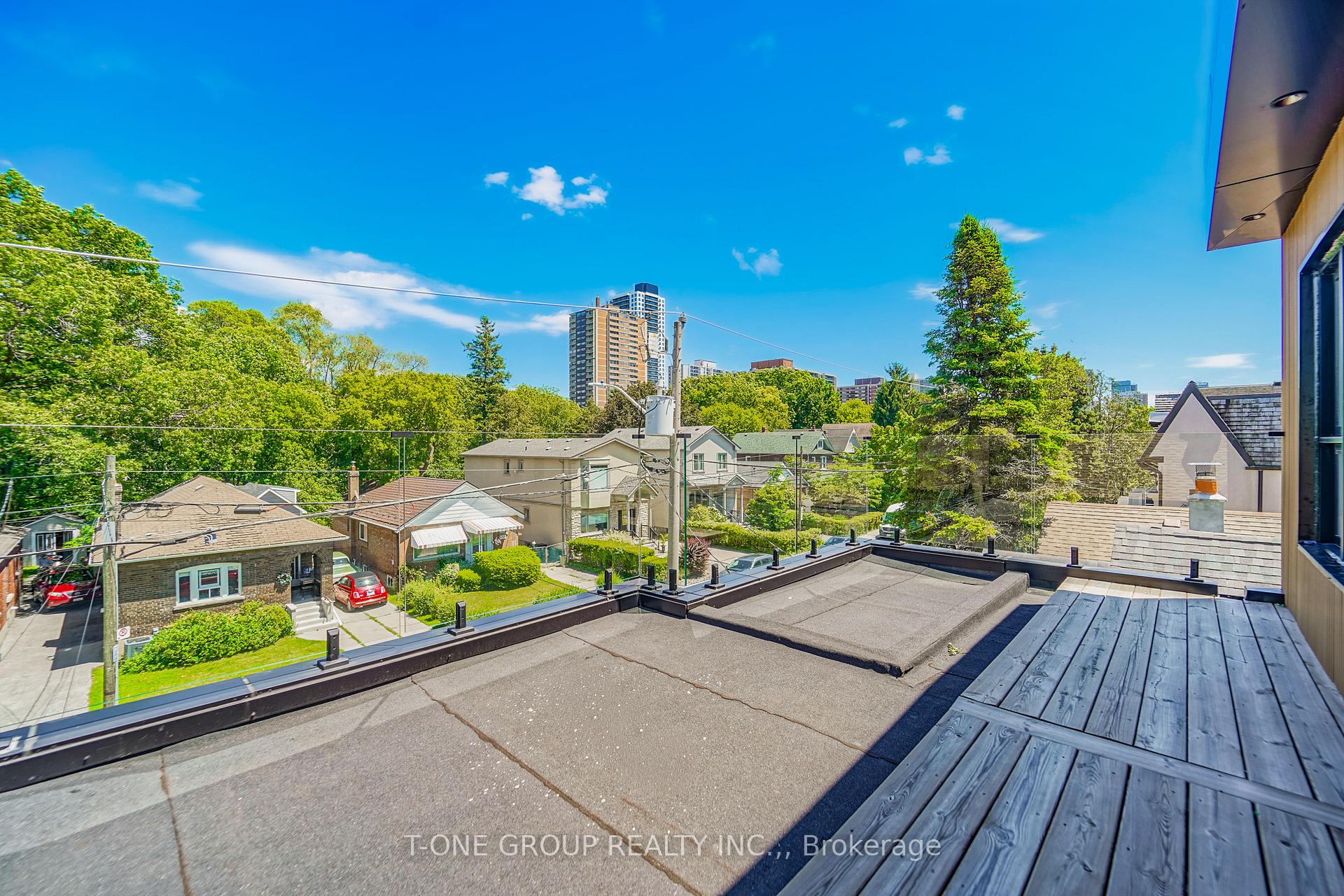 Photo 30 of 570 Main Street, Toronto, Woodbine-Lumsden — HOMEH