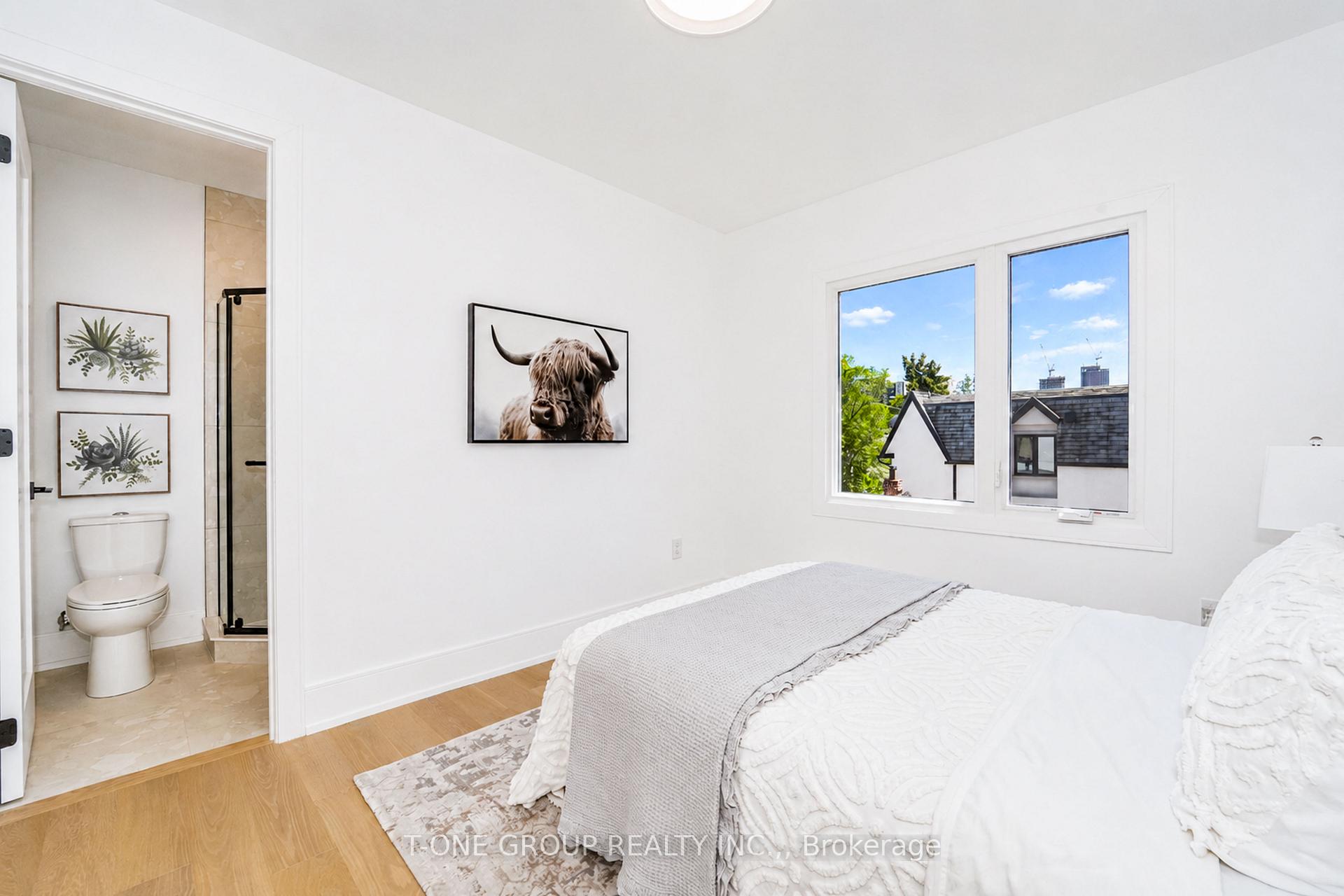 Photo 32 of 570 Main Street, Toronto, Woodbine-Lumsden — HOMEH