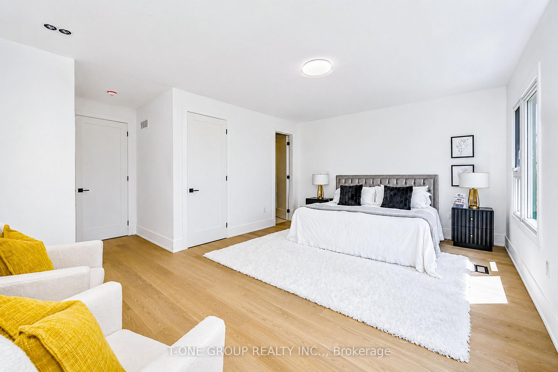 Photo 35 of 570 Main Street, Toronto, Woodbine-Lumsden — HOMEH