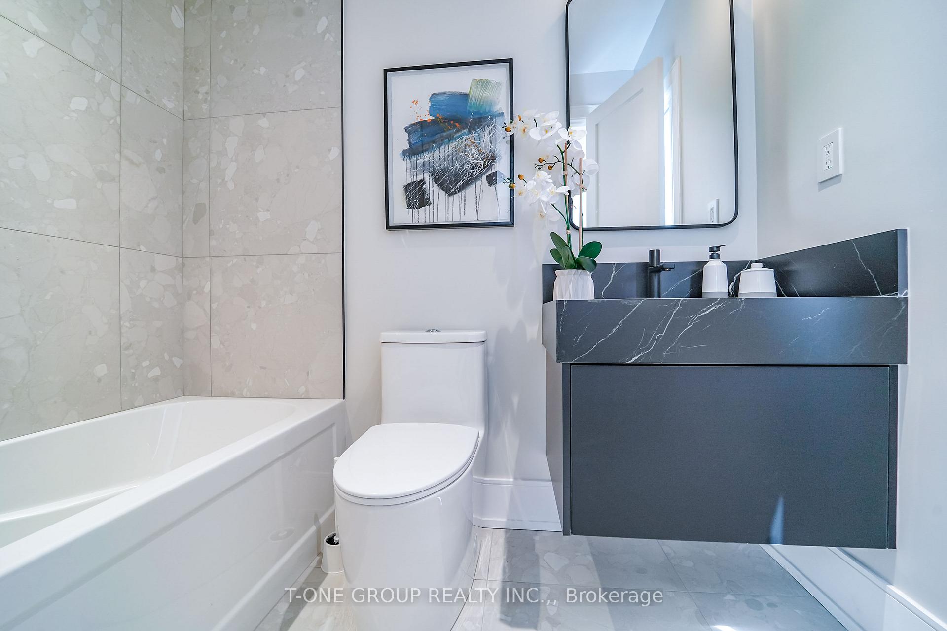 Photo 36 of 570 Main Street, Toronto, Woodbine-Lumsden — HOMEH