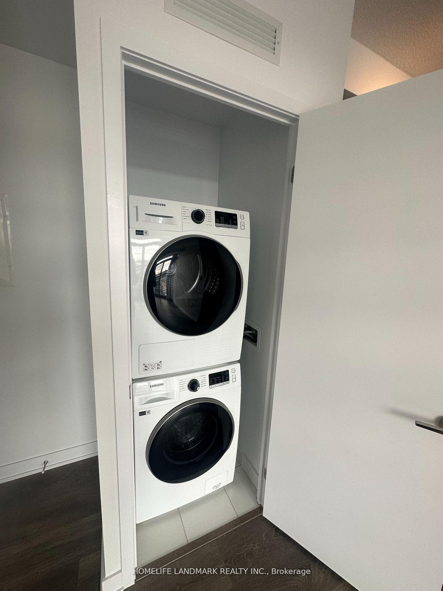 Photo 9 of Unit 719, 60 Honeycrisp Crescent, Vaughan, Vaughan Corporate Centre — HOMEH