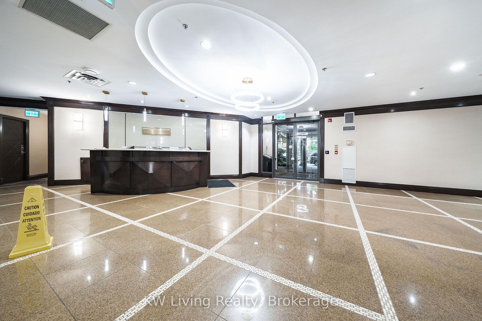 Photo 12 of Unit 905, 18 Harding Boulevard, Richmond Hill, Harding — HOMEH