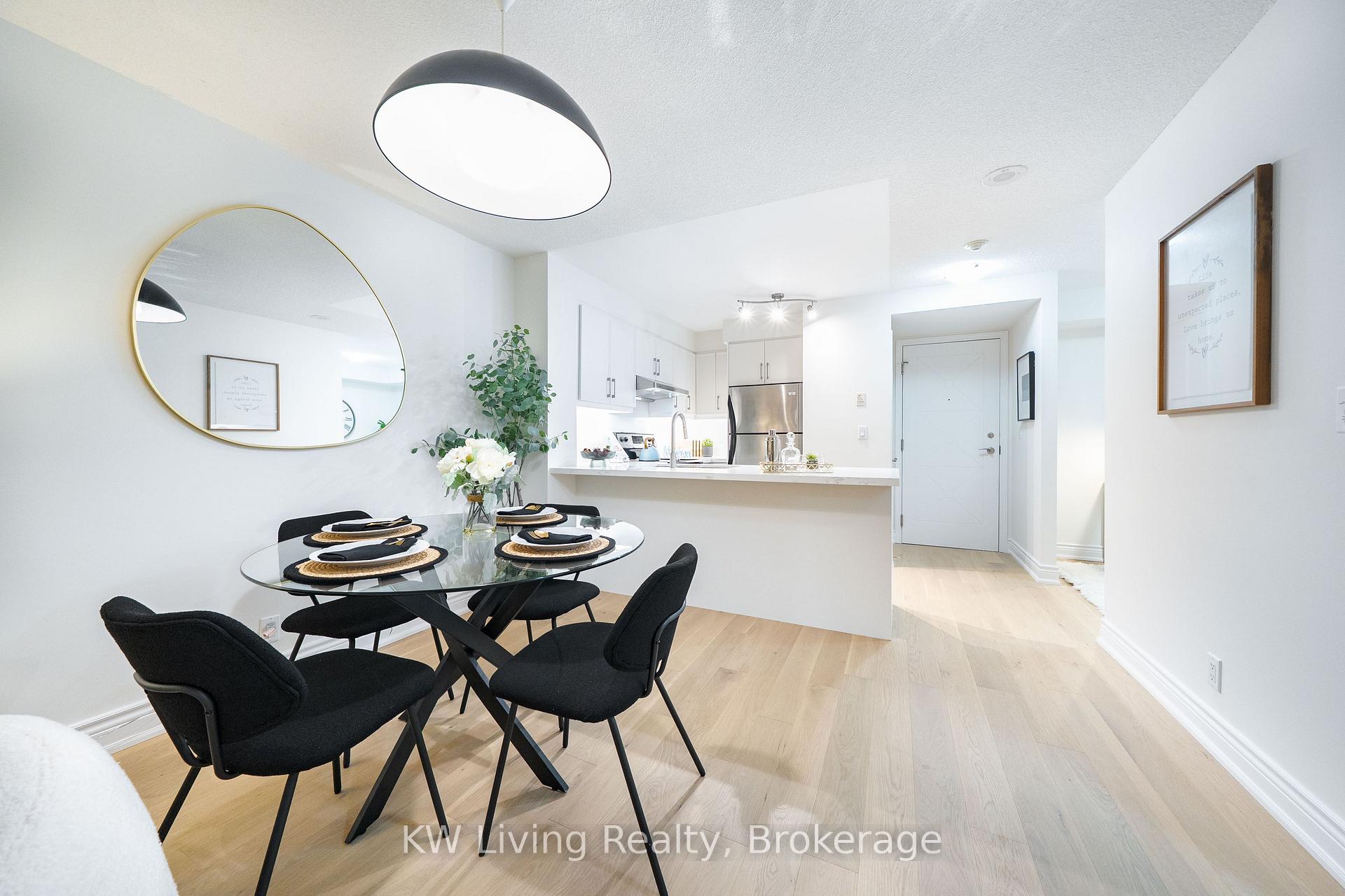 Photo 19 of Unit 905, 18 Harding Boulevard, Richmond Hill, Harding — HOMEH