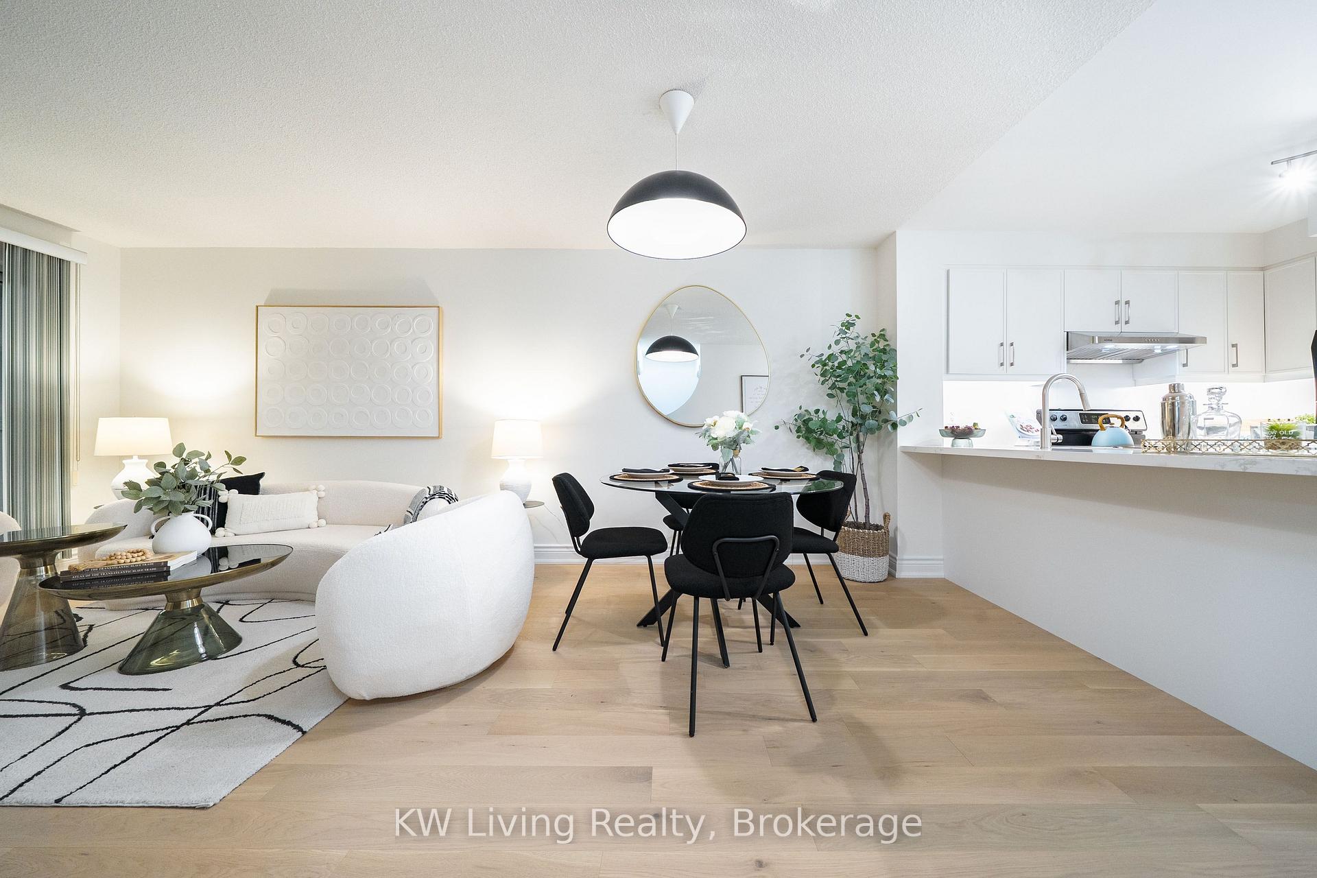 Photo 21 of Unit 905, 18 Harding Boulevard, Richmond Hill, Harding — HOMEH