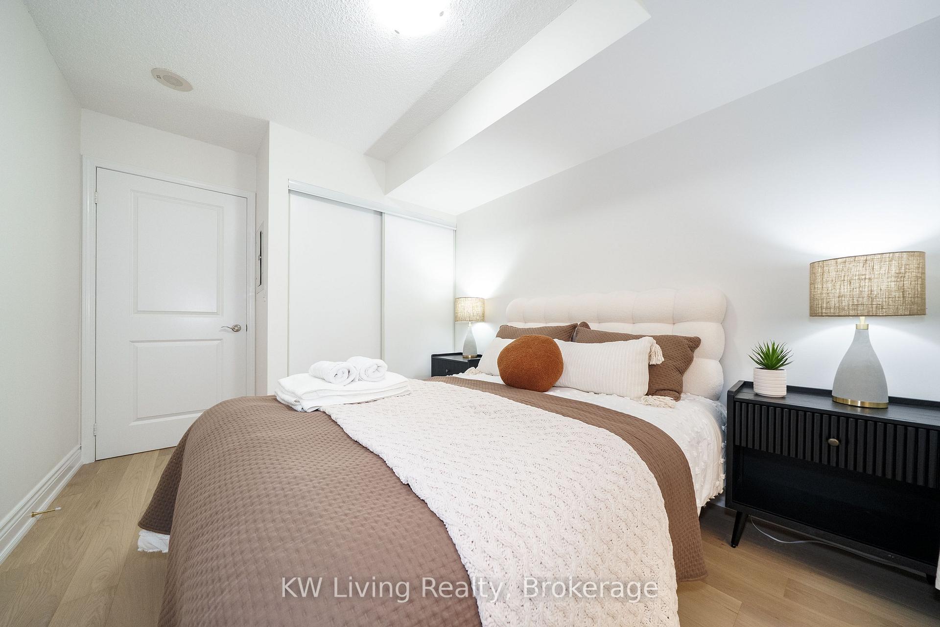 Photo 26 of Unit 905, 18 Harding Boulevard, Richmond Hill, Harding — HOMEH