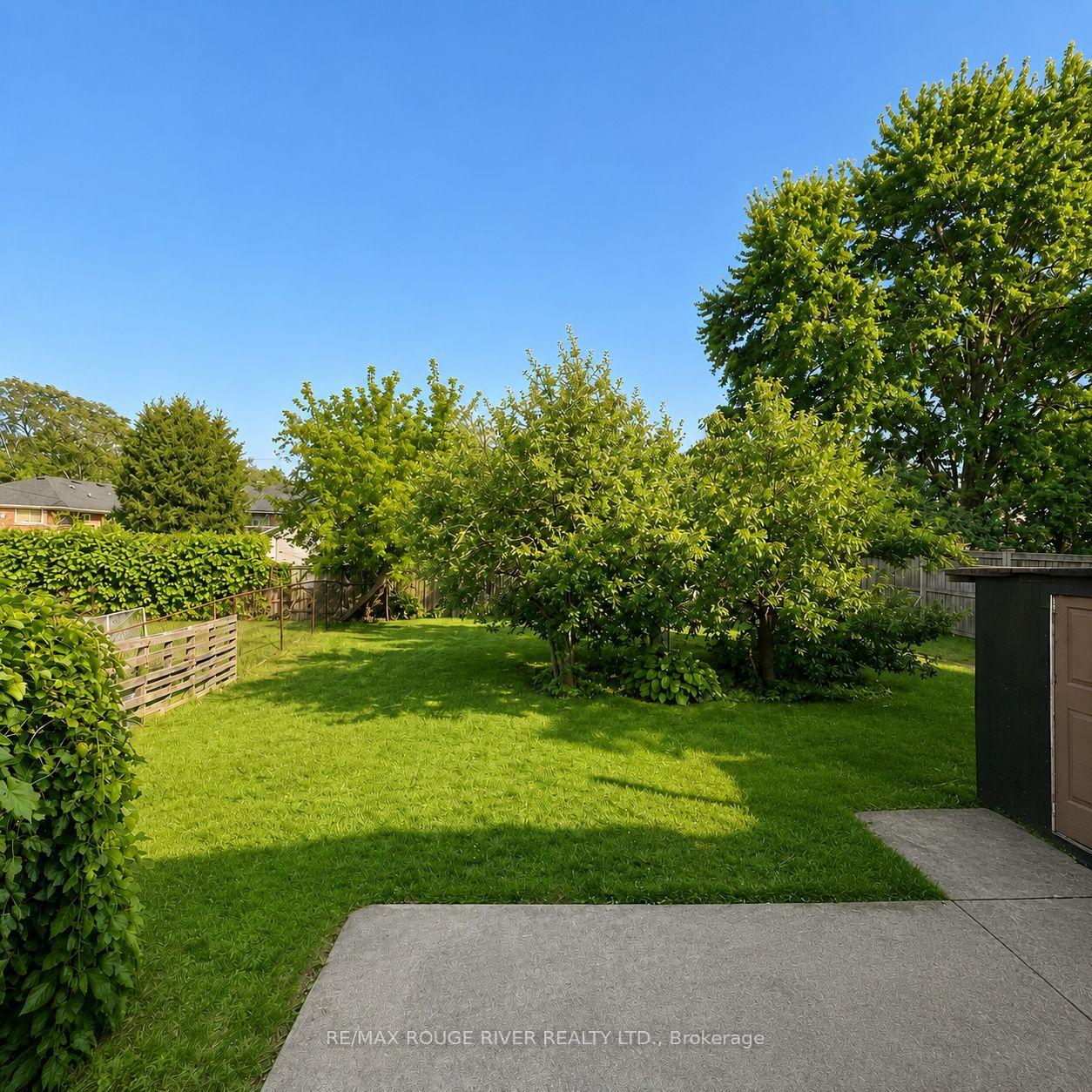 Photo 12 of Unit Upper Unit, 283 East 45th Street, Hamilton, Hampton Heights — HOMEH