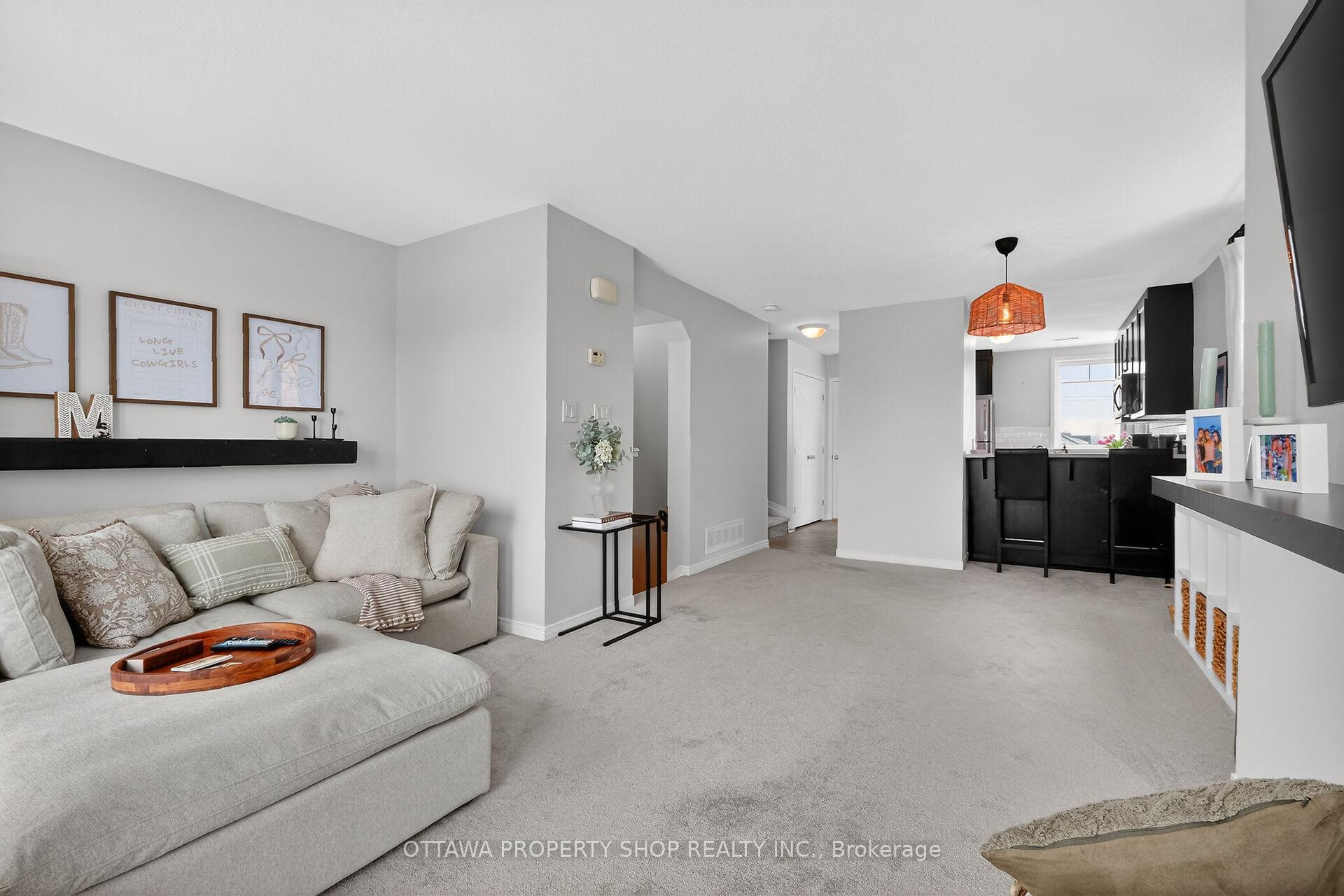 Photo 9 of 3385 Cambrian Road, Ottawa, Barrhaven - Stonebridge — HOMEH
