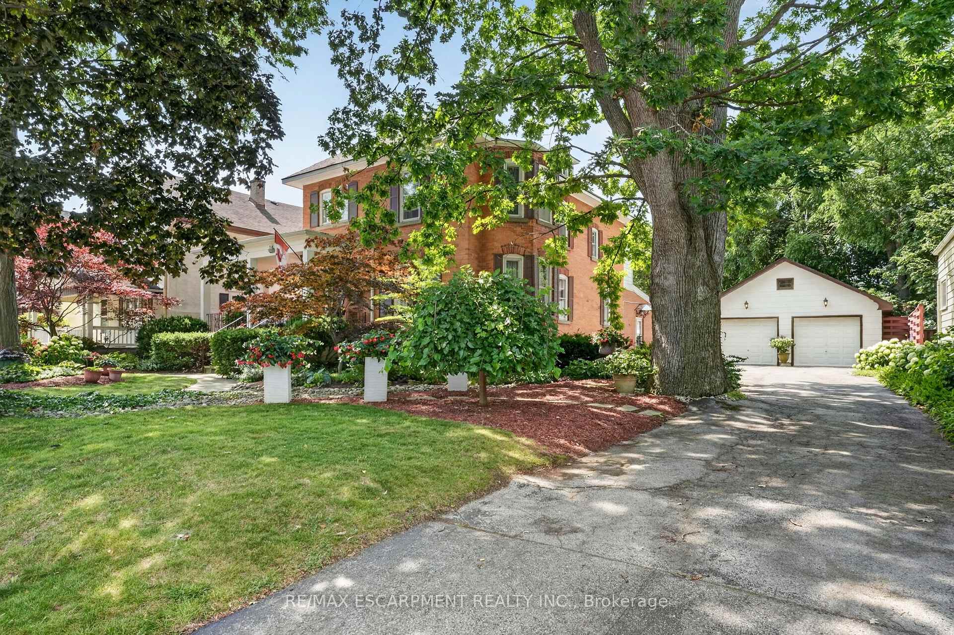 Photo of 438 Broad Street W