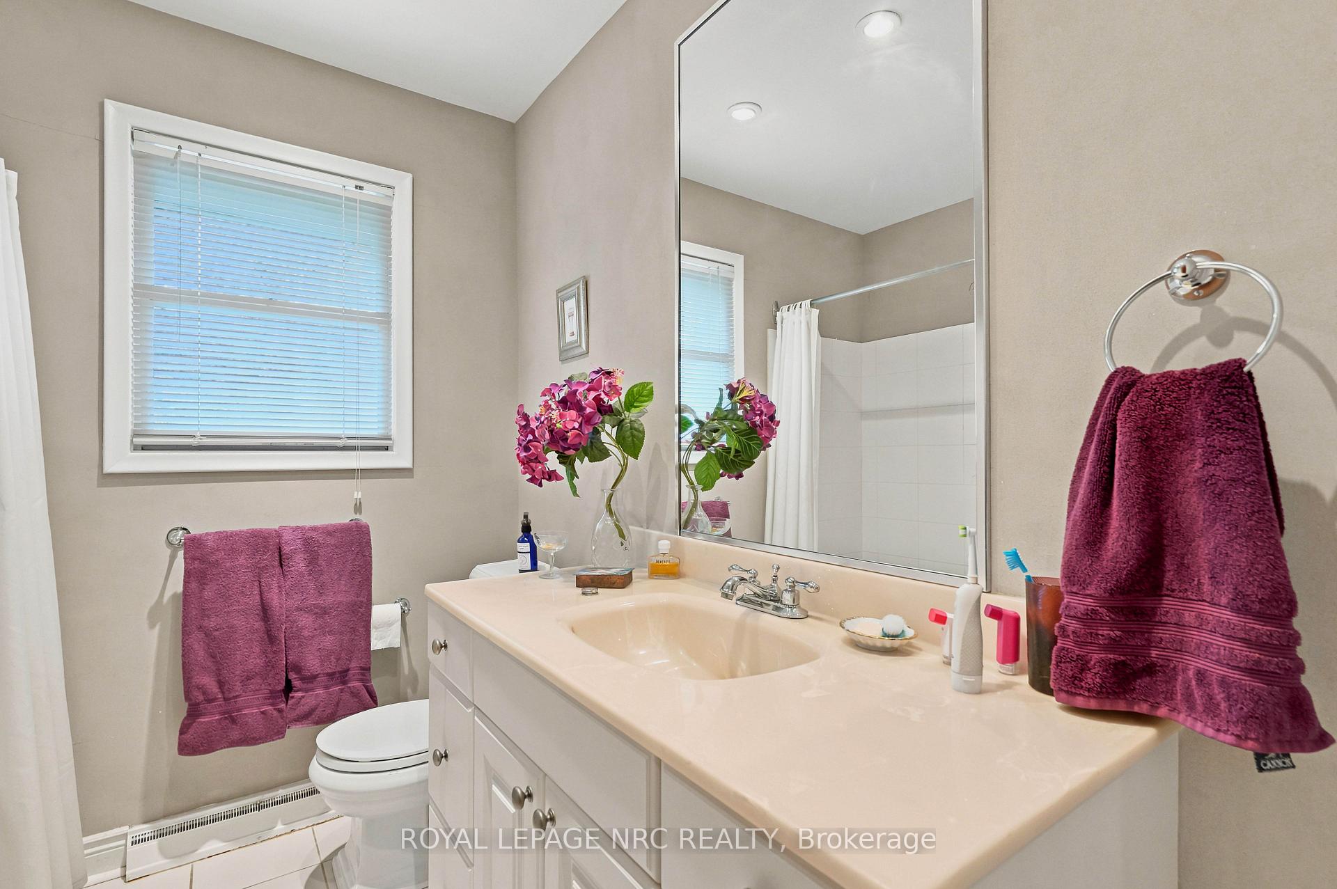 Photo 54 of 102 Masterson Drive, St. Catharines, Glendale/Glenridge — HOMEH
