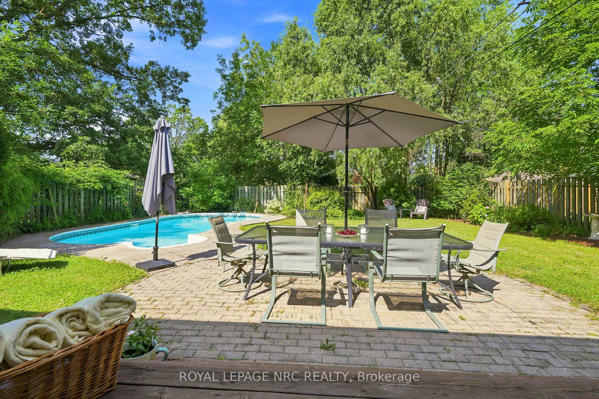 Photo 68 of 102 Masterson Drive, St. Catharines, Glendale/Glenridge — HOMEH