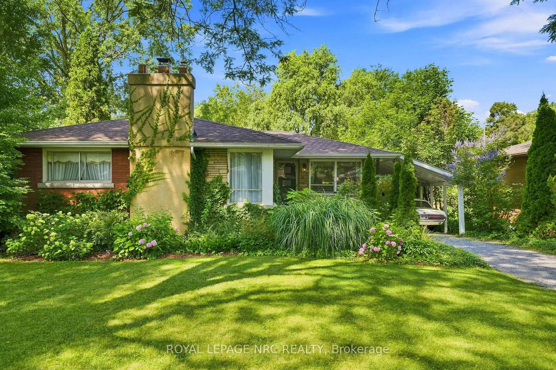 Photo 26 of 102 Masterson Drive, St. Catharines, Glendale/Glenridge — HOMEH