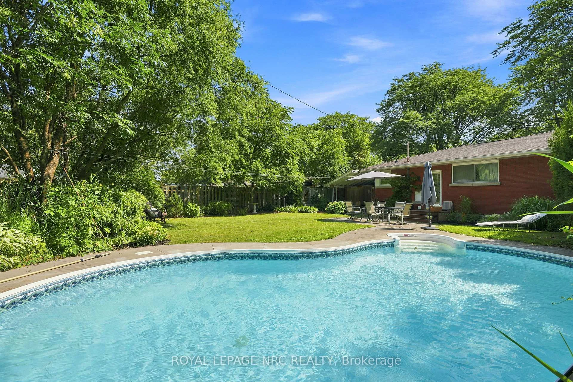Photo 74 of 102 Masterson Drive, St. Catharines, Glendale/Glenridge — HOMEH