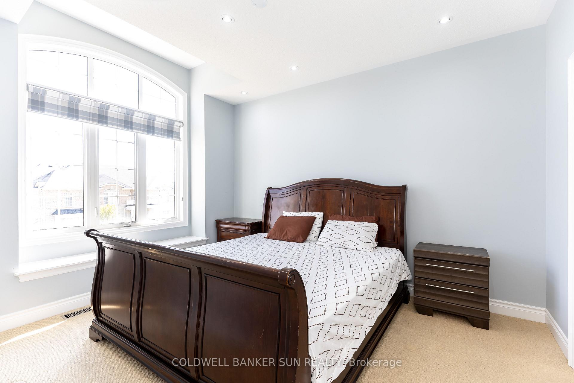 Photo 29 of 48 Hanbury Crescent, Brampton, Credit Valley — HOMEH