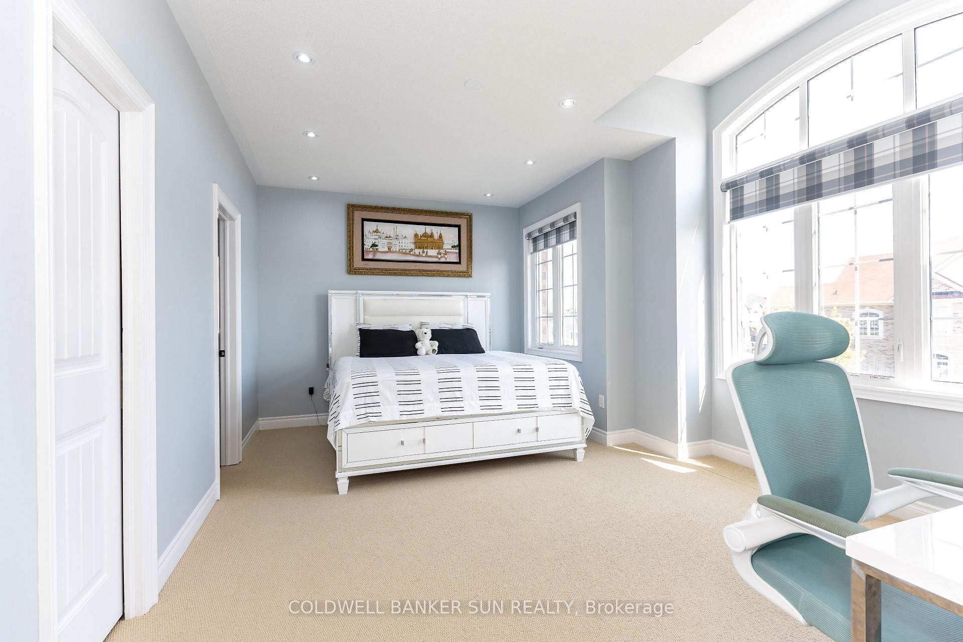 Photo 30 of 48 Hanbury Crescent, Brampton, Credit Valley — HOMEH