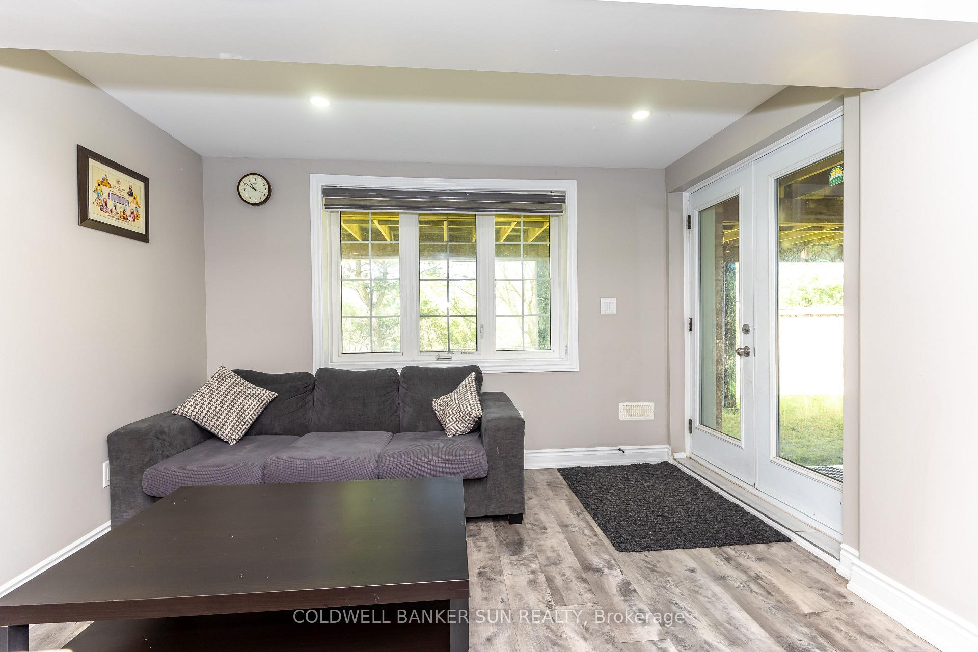 Photo 37 of 48 Hanbury Crescent, Brampton, Credit Valley — HOMEH