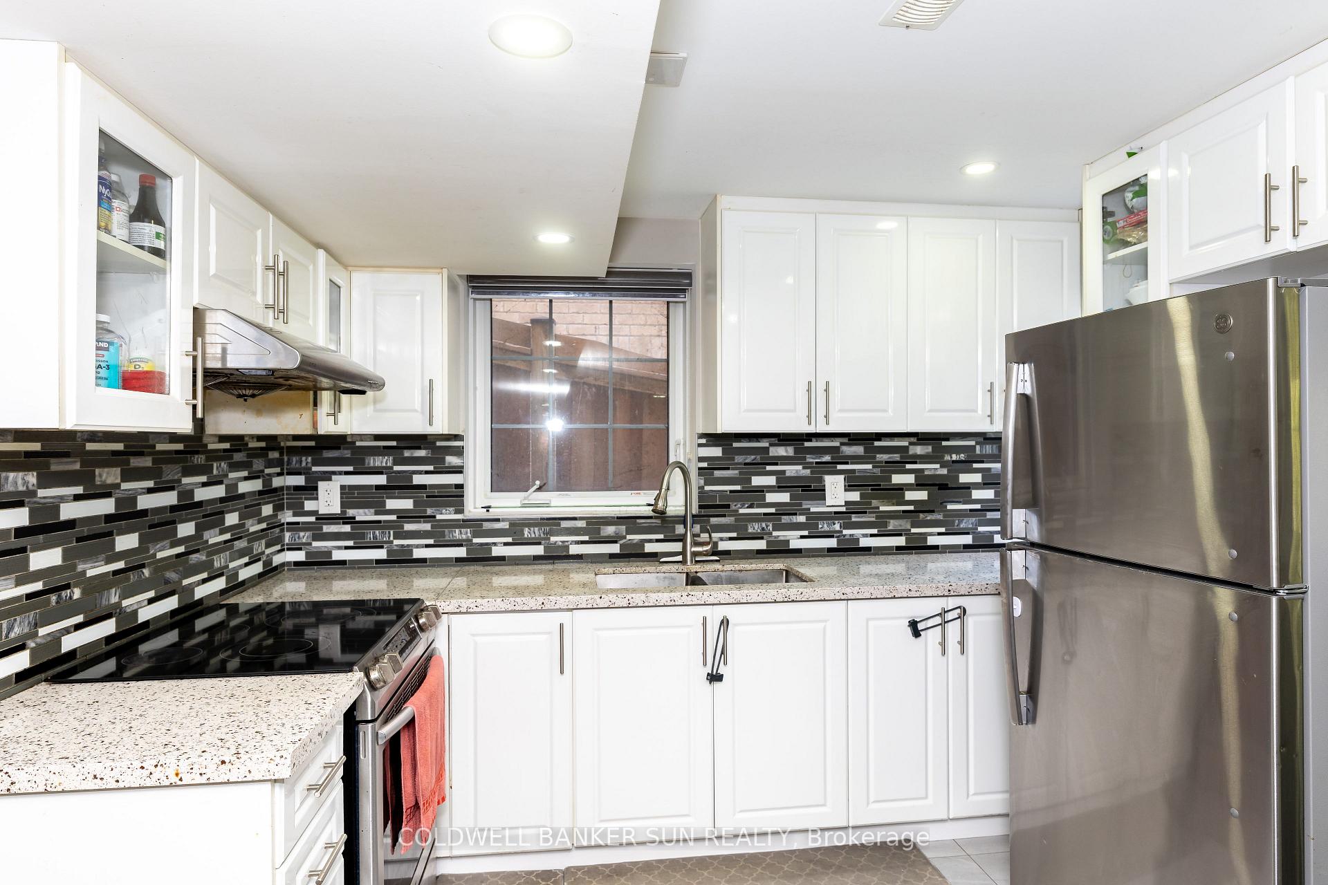 Photo 38 of 48 Hanbury Crescent, Brampton, Credit Valley — HOMEH