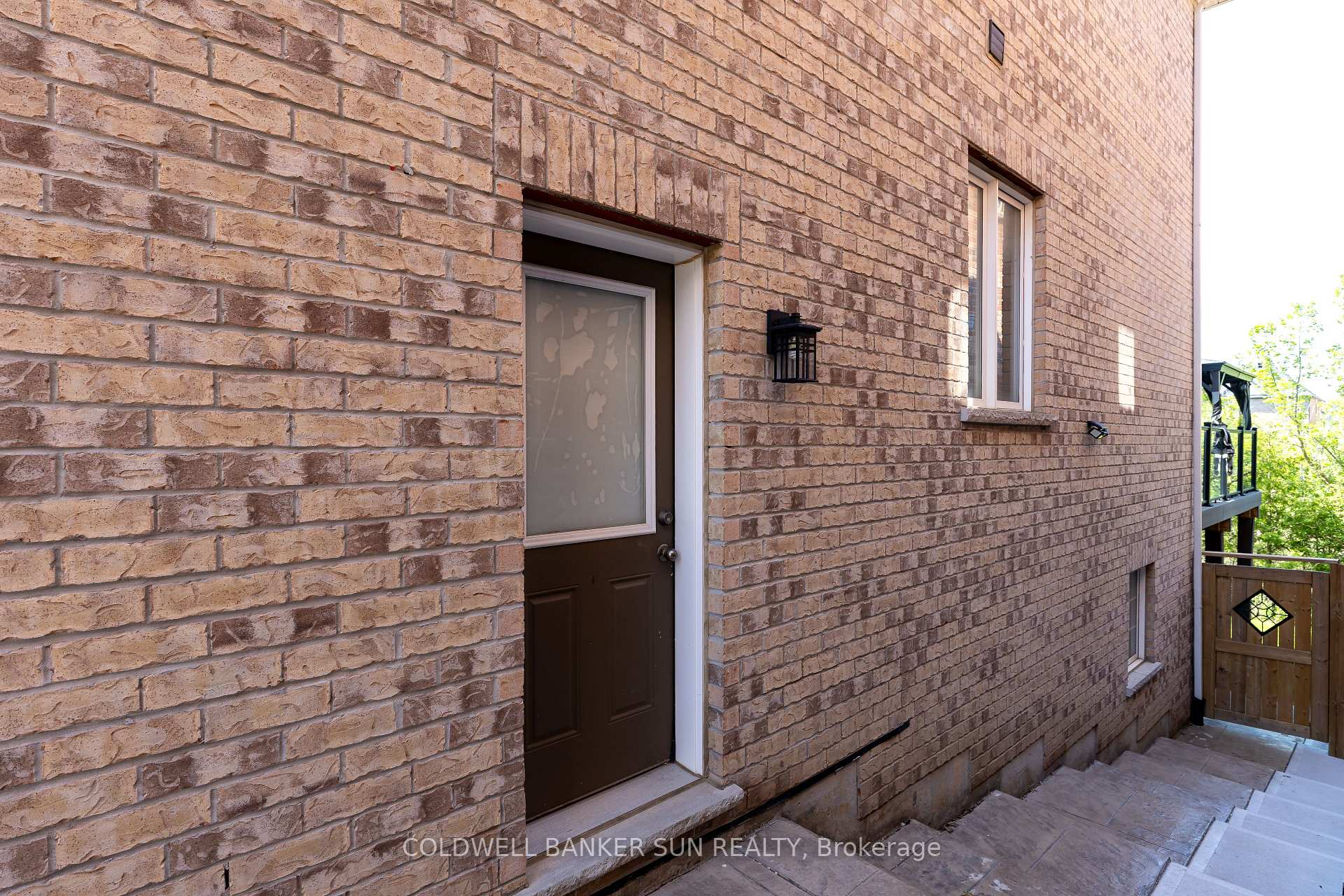 Photo 44 of 48 Hanbury Crescent, Brampton, Credit Valley — HOMEH