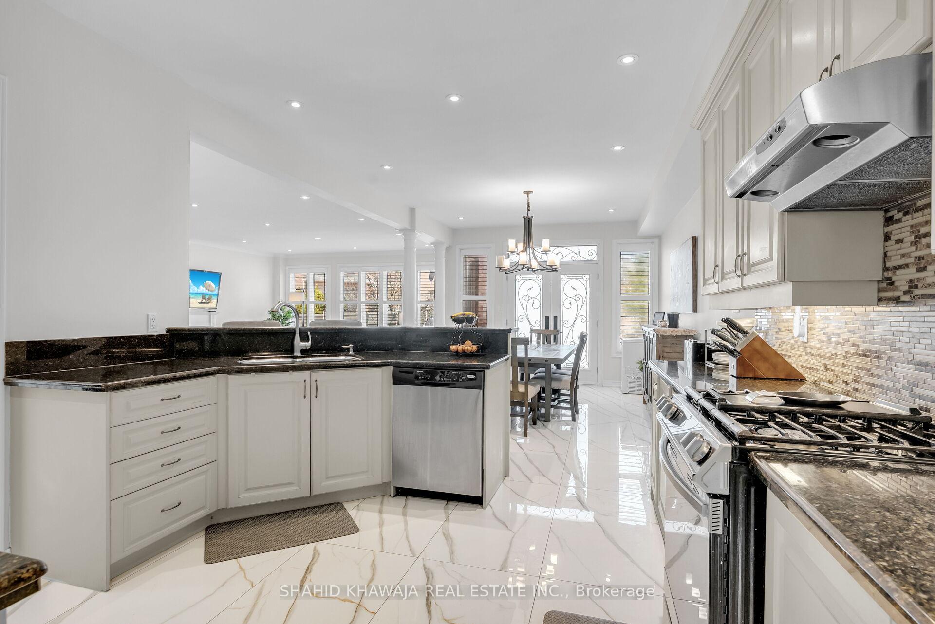 Photo 17 of 2522 Lyndhurst Drive, Oakville, Joshua Creek — HOMEH