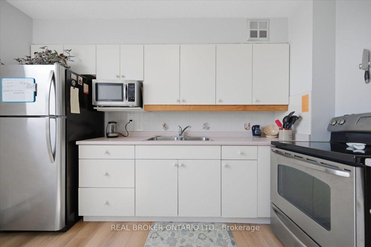 Photo 7 of Unit 916, 700 Dynes Road, Burlington, Roseland — HOMEH