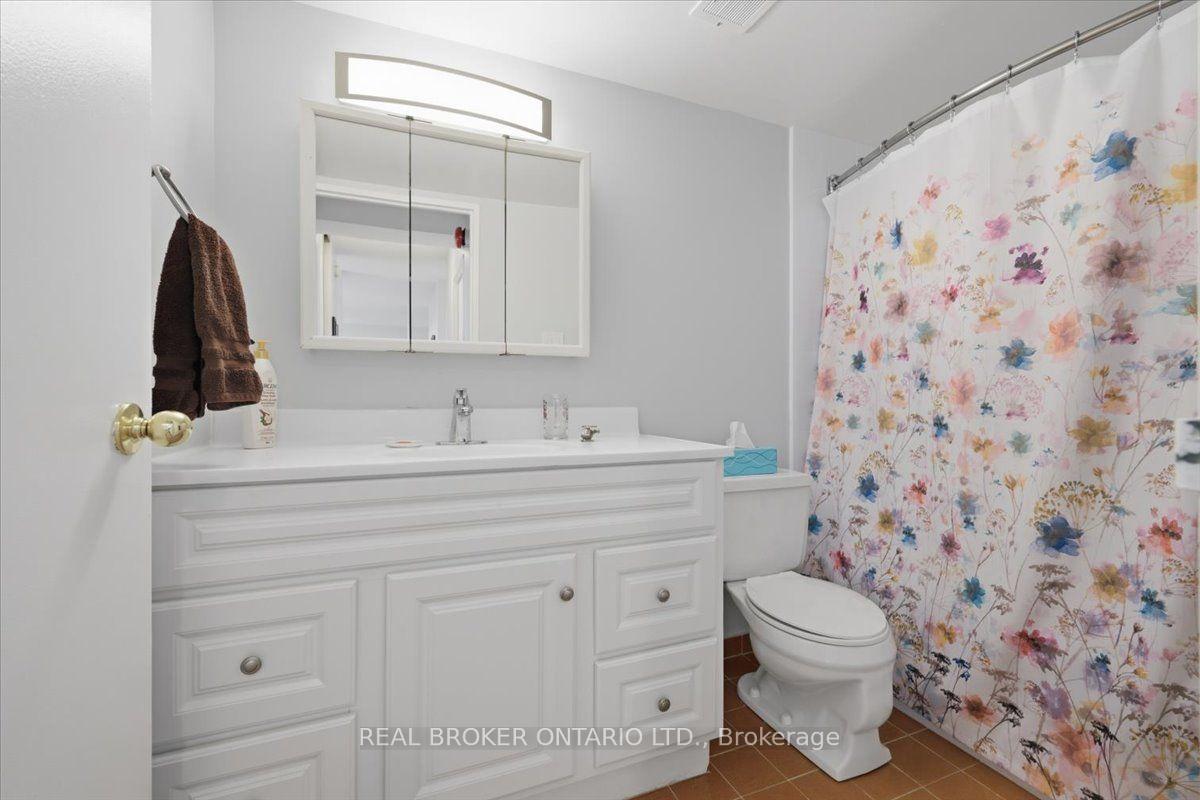 Photo 14 of Unit 916, 700 Dynes Road, Burlington, Roseland — HOMEH