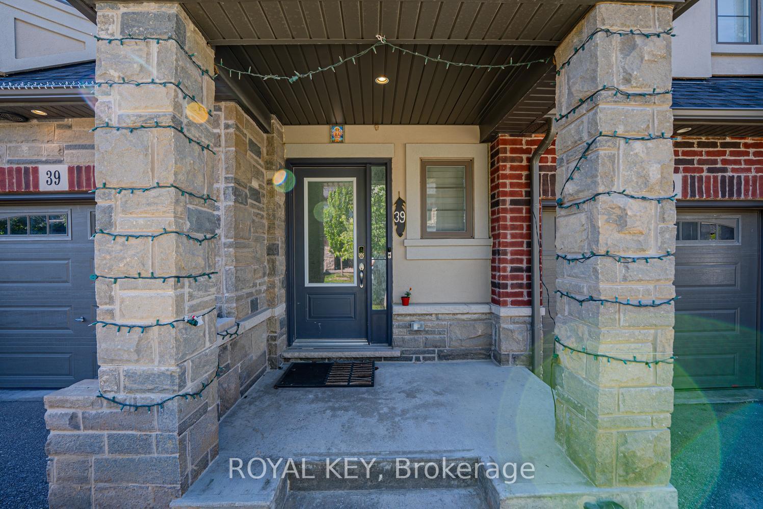 Photo 5 of 324 Equestrian Way, Cambridge, Preston Heights — HOMEH