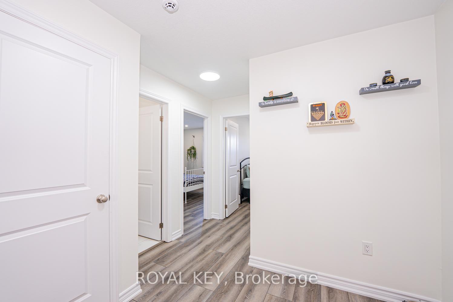 Photo 17 of 324 Equestrian Way, Cambridge, Preston Heights — HOMEH