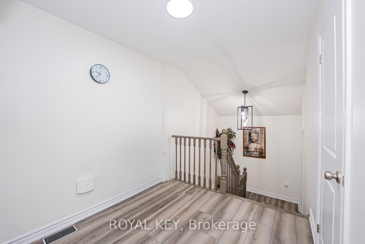 Photo 18 of 324 Equestrian Way, Cambridge, Preston Heights — HOMEH