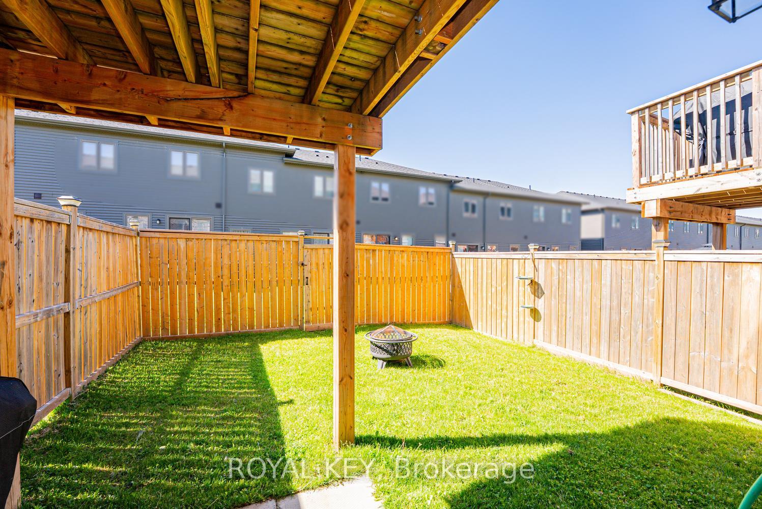 Photo 28 of 324 Equestrian Way, Cambridge, Preston Heights — HOMEH