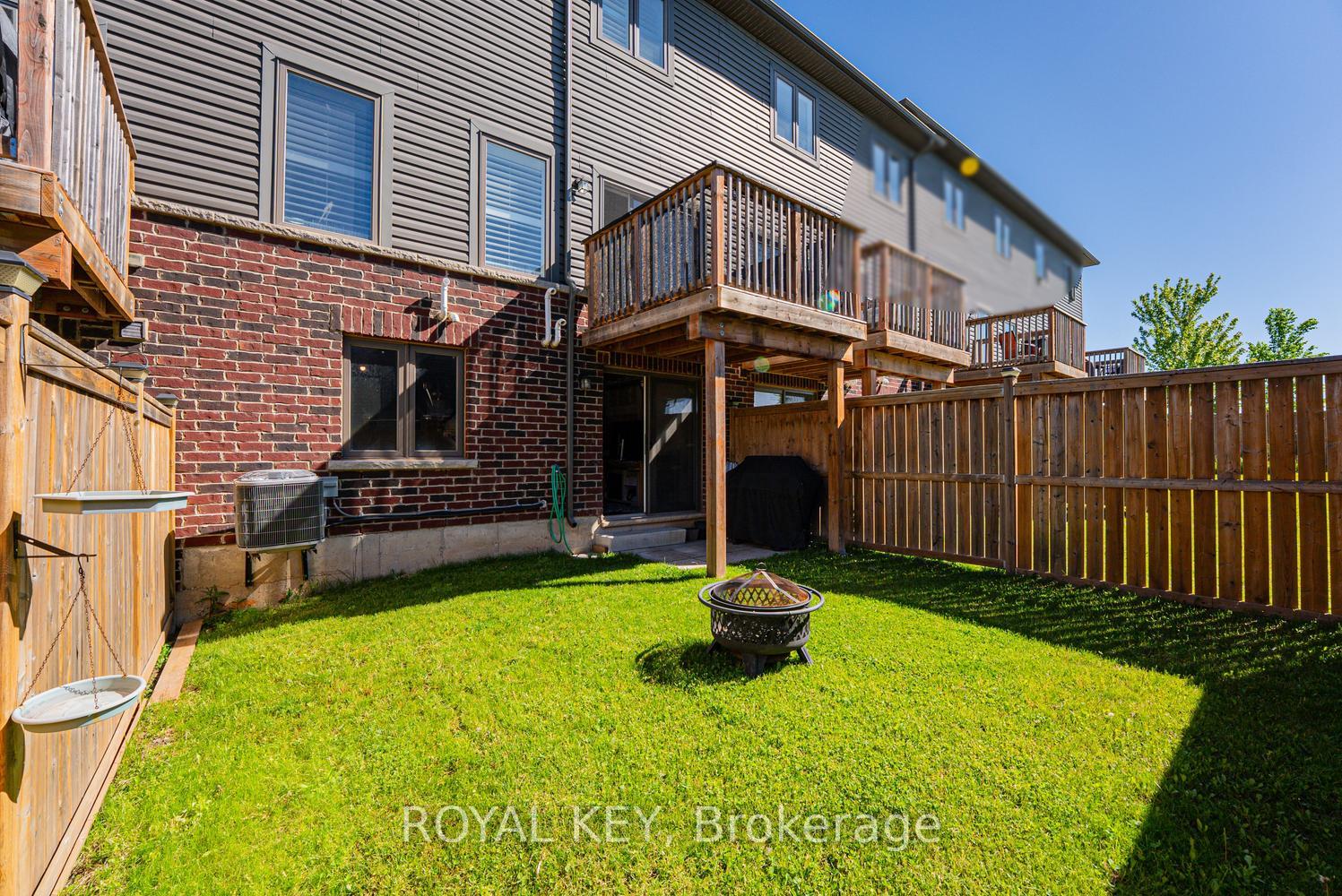 Photo 29 of 324 Equestrian Way, Cambridge, Preston Heights — HOMEH