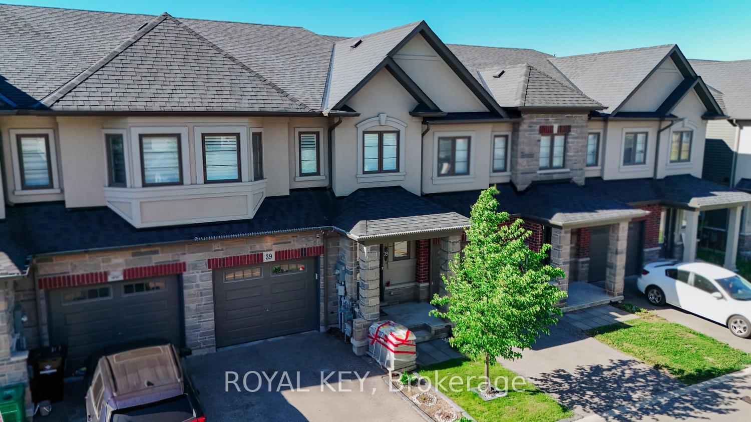 Photo 32 of 324 Equestrian Way, Cambridge, Preston Heights — HOMEH