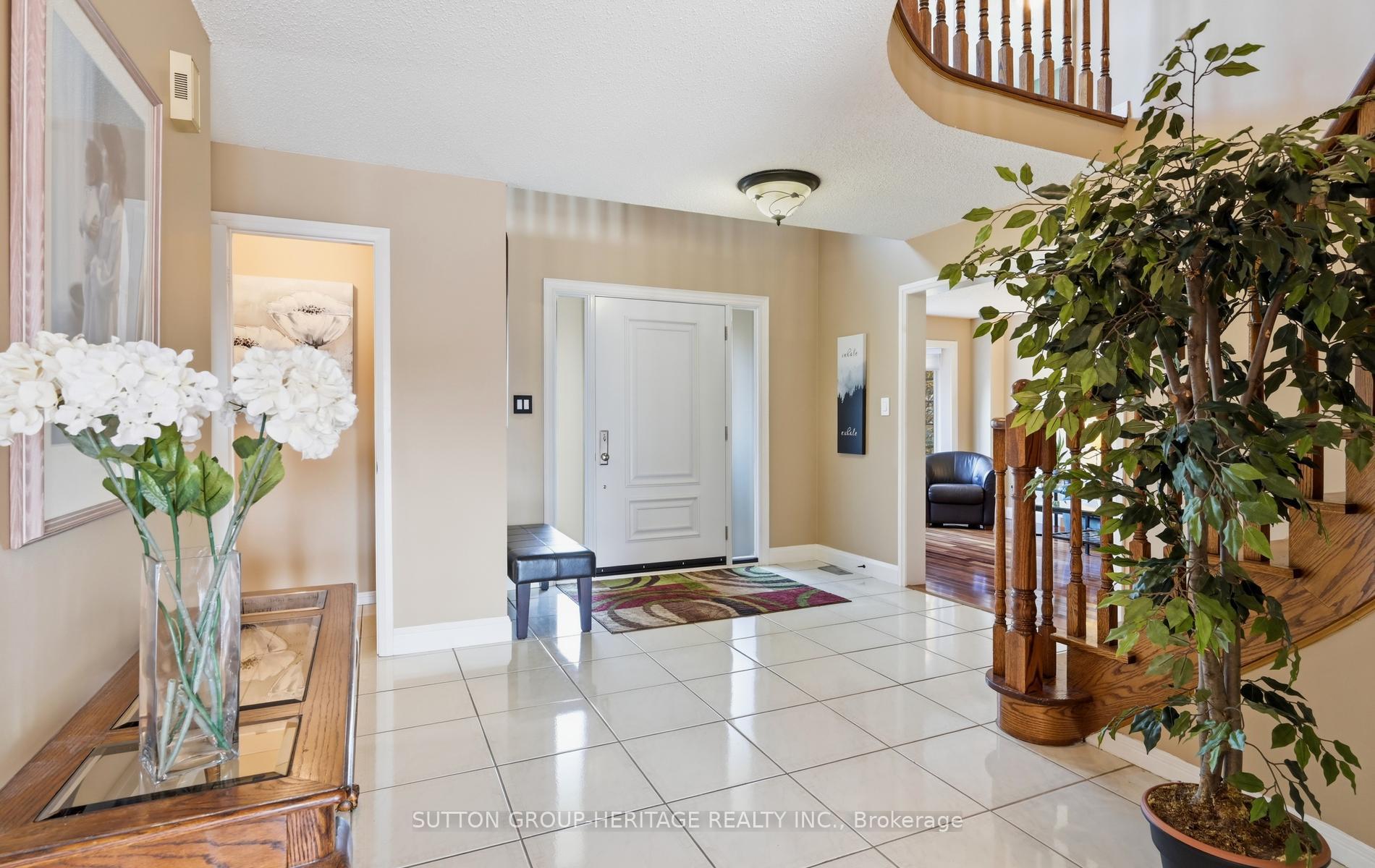 Photo 3 of 511 Driftwood Court, Pickering, Amberlea — HOMEH
