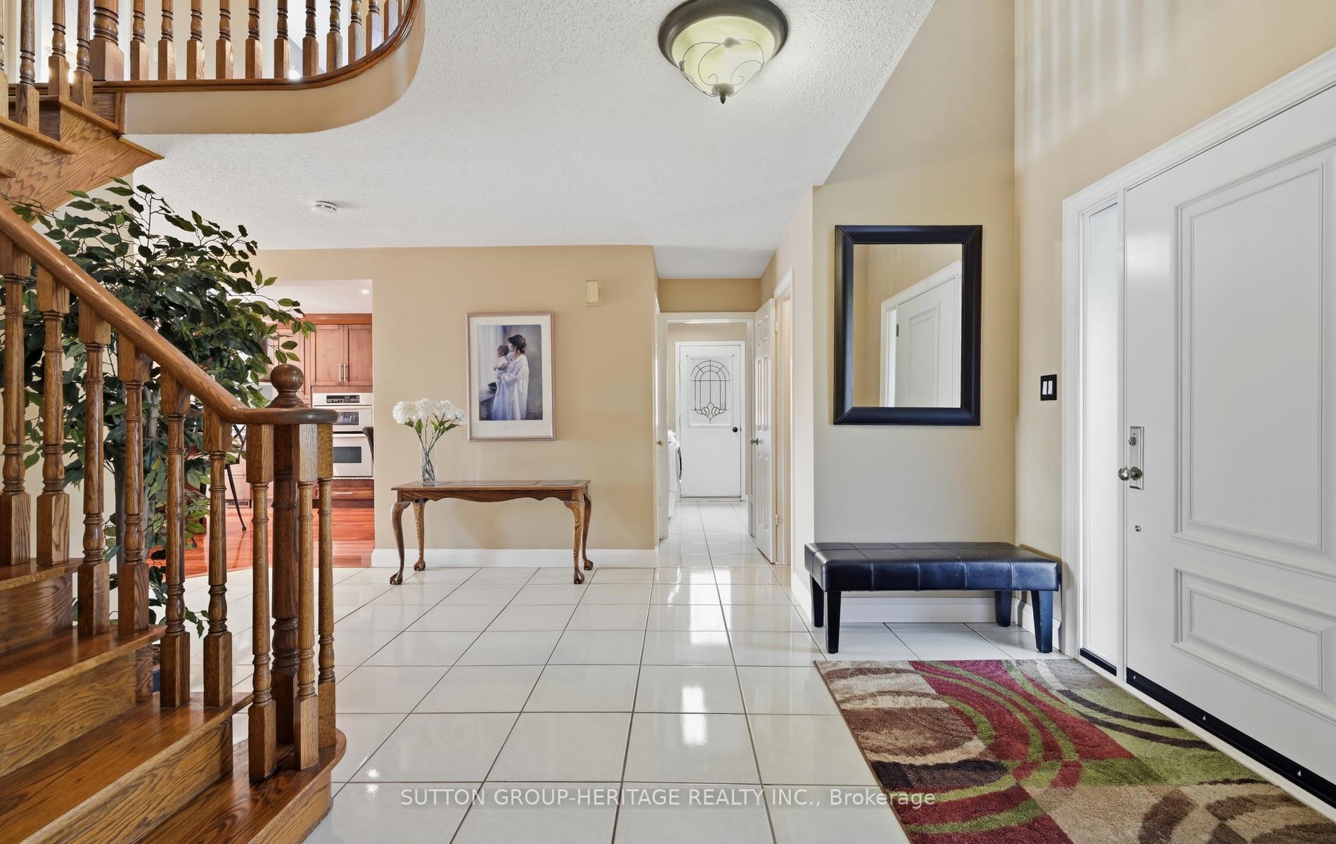 Photo 4 of 511 Driftwood Court, Pickering, Amberlea — HOMEH