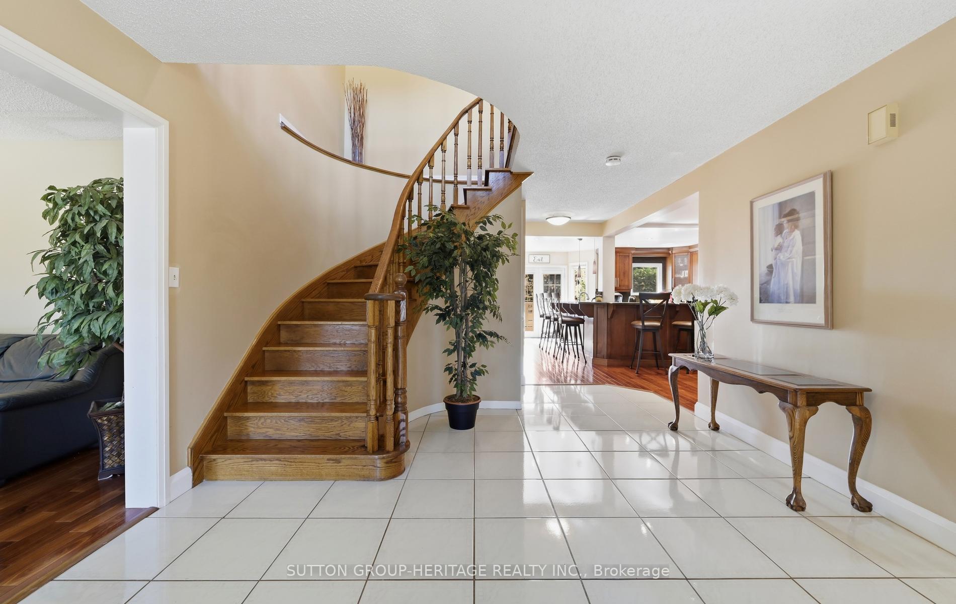 Photo 5 of 511 Driftwood Court, Pickering, Amberlea — HOMEH