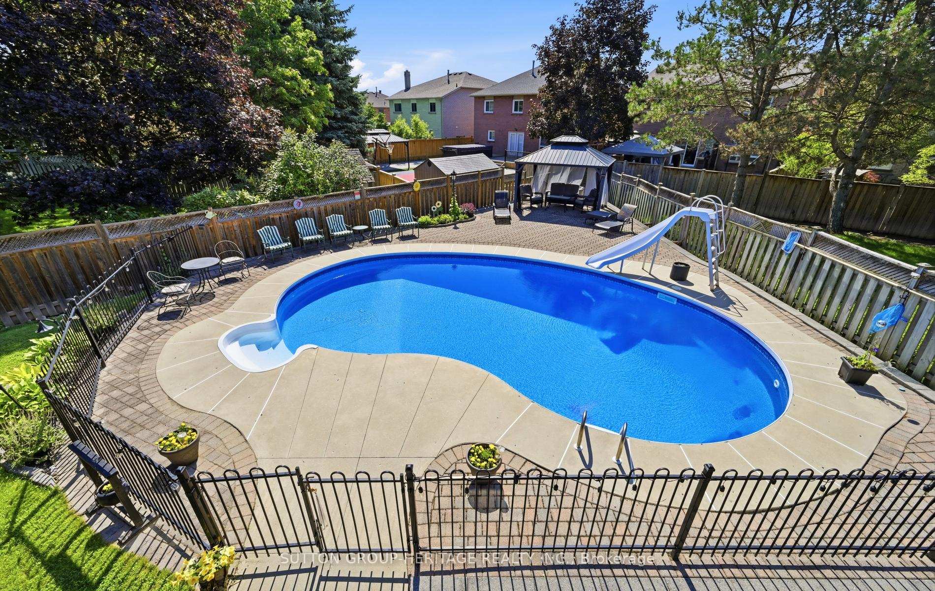 Photo 12 of 511 Driftwood Court, Pickering, Amberlea — HOMEH