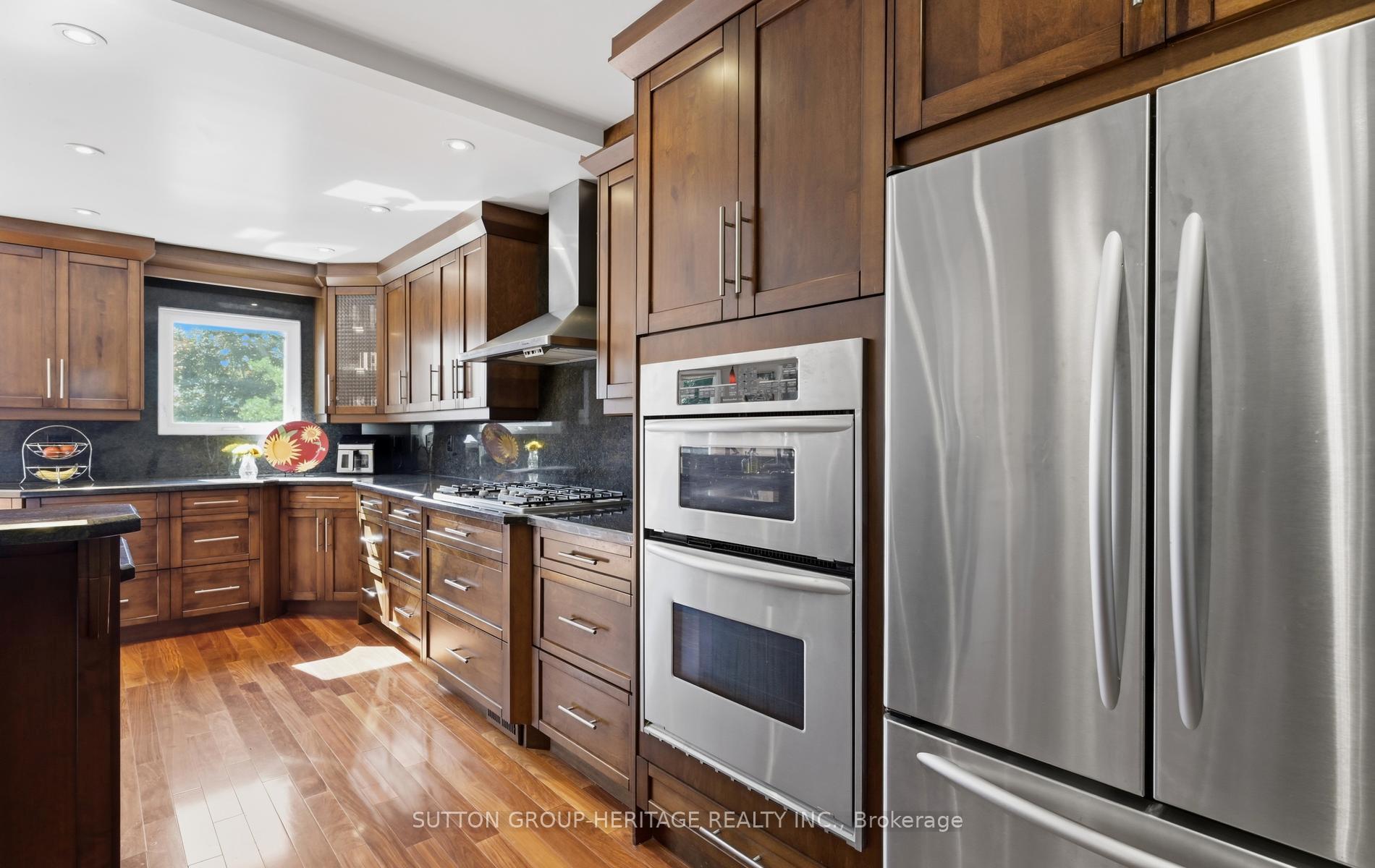 Photo 14 of 511 Driftwood Court, Pickering, Amberlea — HOMEH