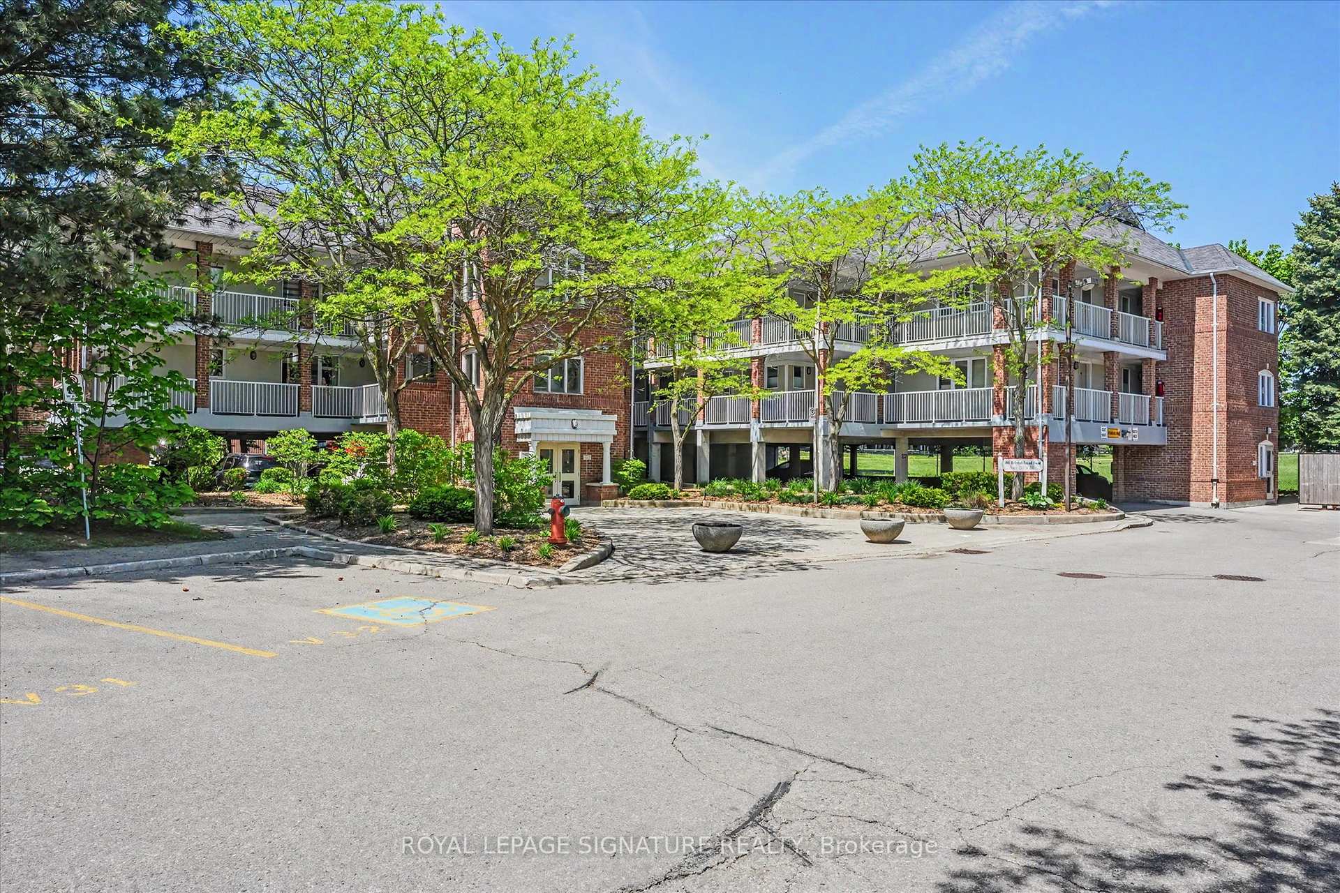 Photo 1 of Unit 221, 101 Bristol Road E, Mississauga, Hurontario — HOMEH