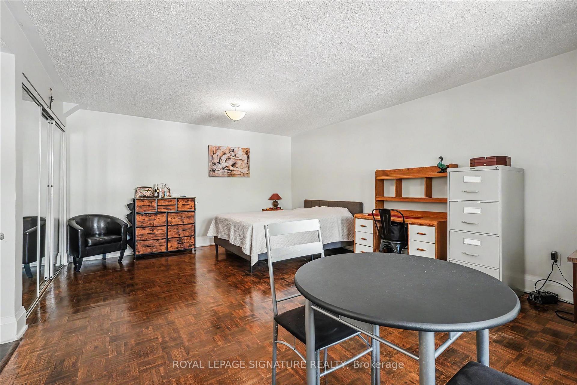 Photo 12 of Unit 221, 101 Bristol Road E, Mississauga, Hurontario — HOMEH