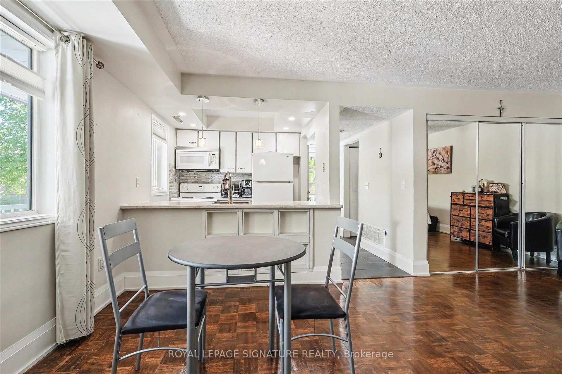 Photo 14 of Unit 221, 101 Bristol Road E, Mississauga, Hurontario — HOMEH